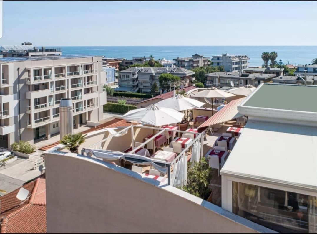 الشقق الفندقية غْروتّامّاريفي  Relais Concorde المظهر الخارجي الصورة