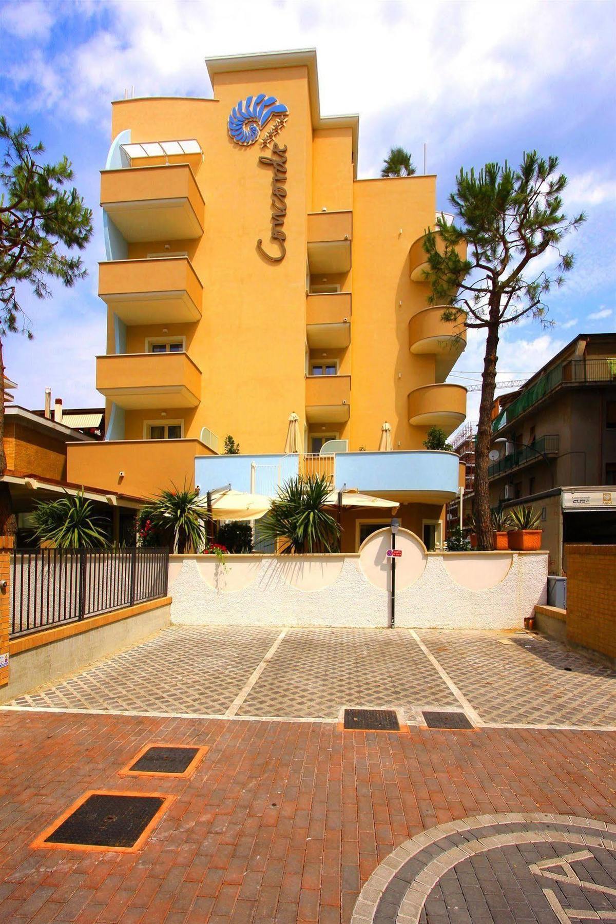 الشقق الفندقية غْروتّامّاريفي  Relais Concorde المظهر الخارجي الصورة